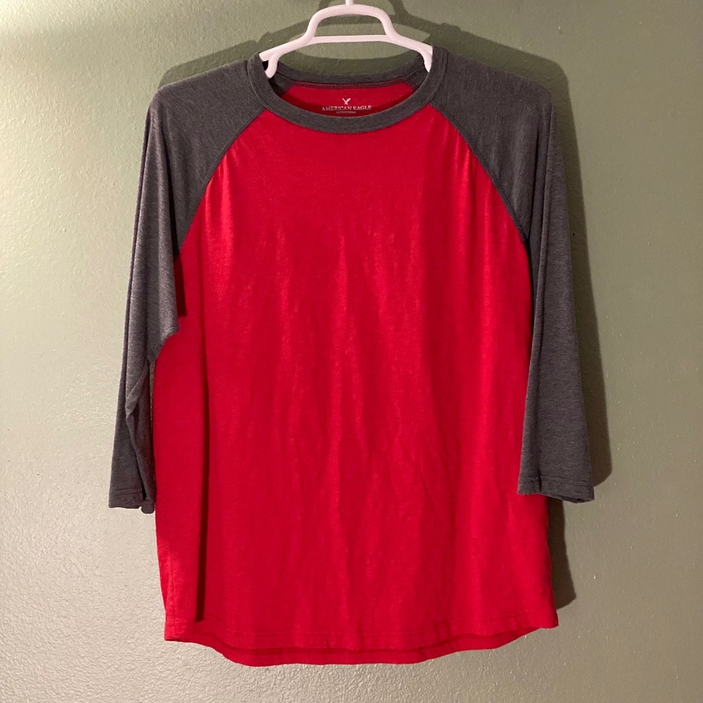 American Eagle Raglan  3/4 Sleeve Shirt